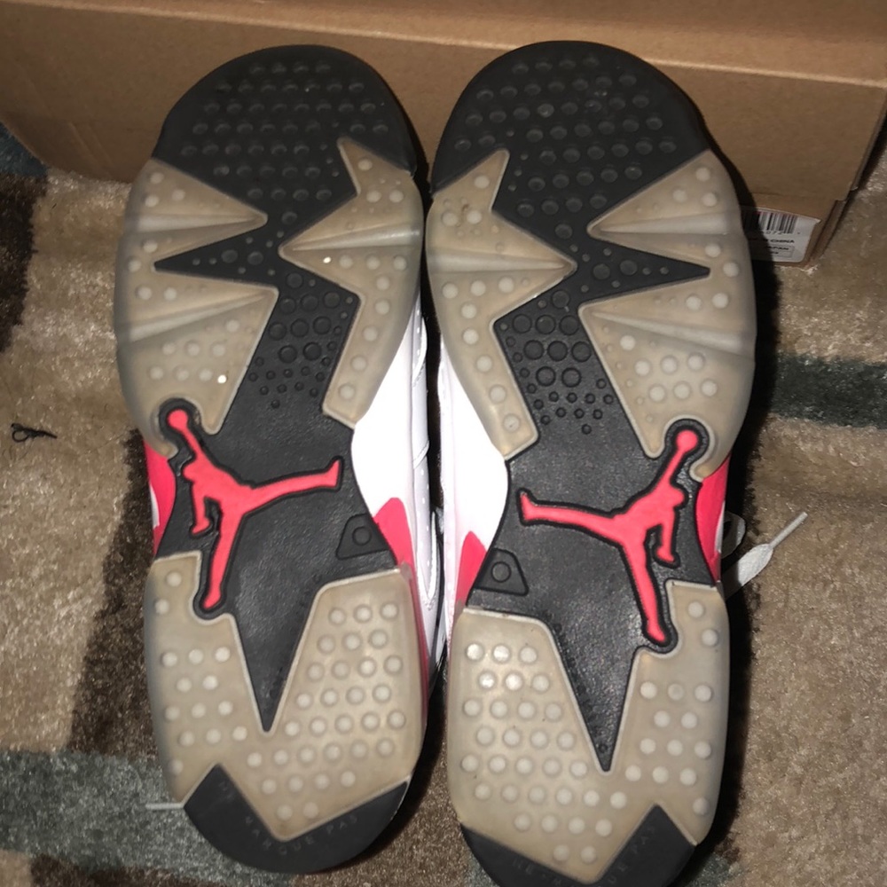Shoes - Picture 5 of 6